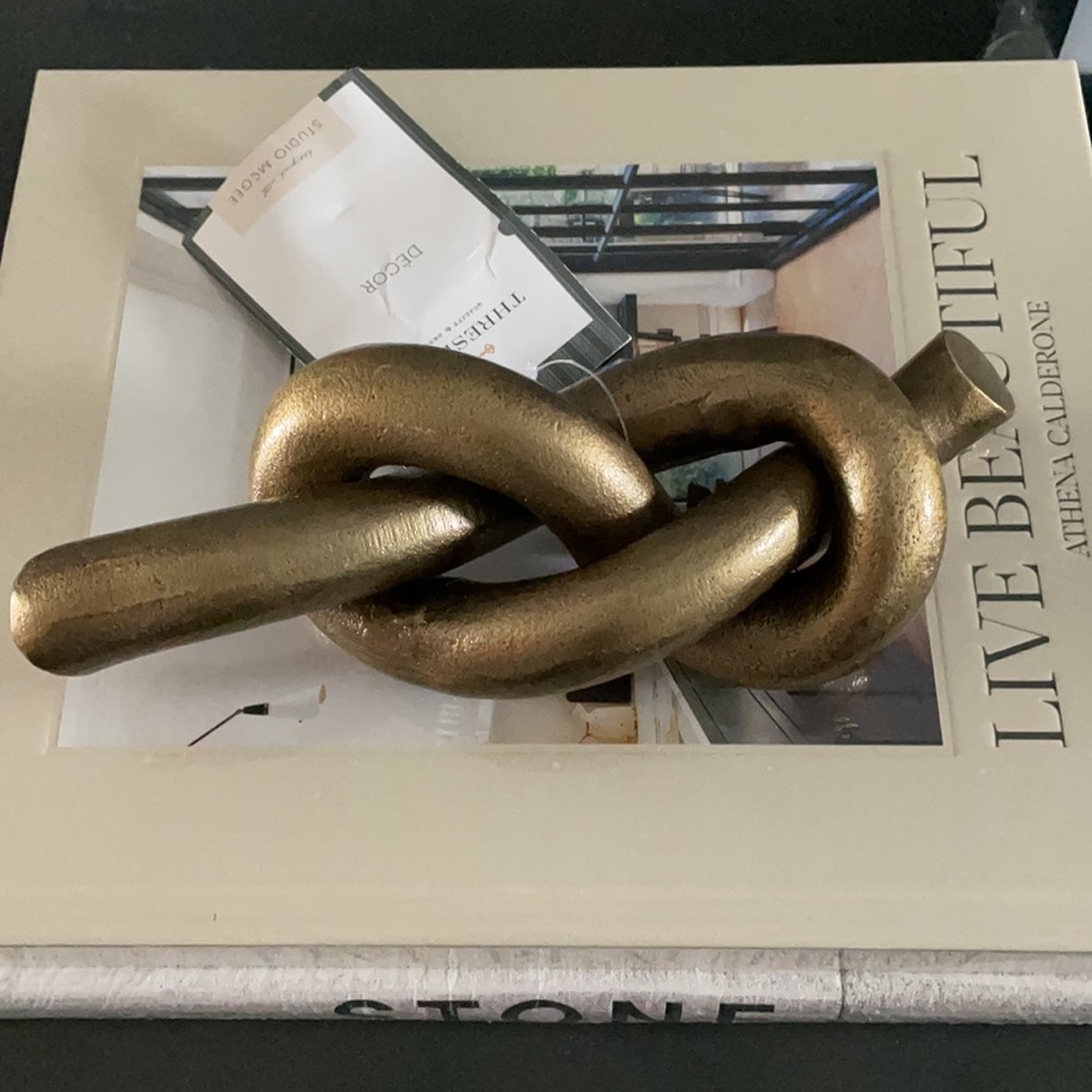 DECORATIVE METAL KNOT FIGURINE WITH CAST GOLD - Picture 10 of 16
